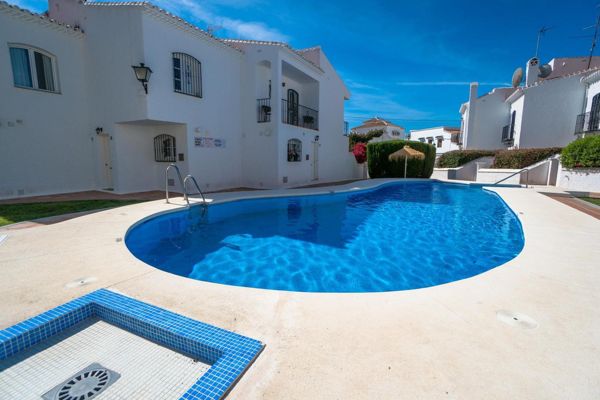 Apartmán Pinos 11 Menyber Nerja Exteriér fotografie