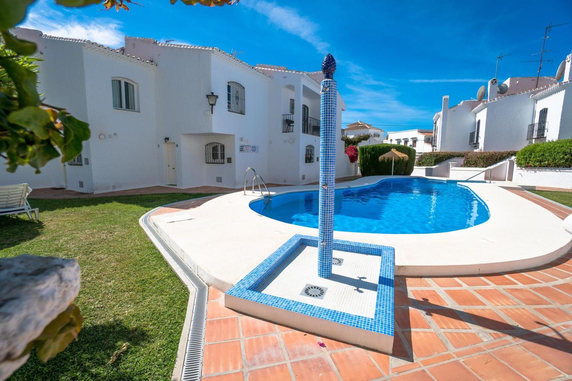Apartmán Pinos 11 Menyber Nerja Exteriér fotografie